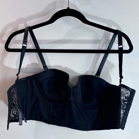 VICTORIA’S SECRET Sz 32C Bra Bustier Faux Leather Adjustable Back And Straps - Picture 7 of 11
